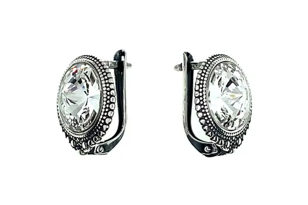 Earrings with Crystal