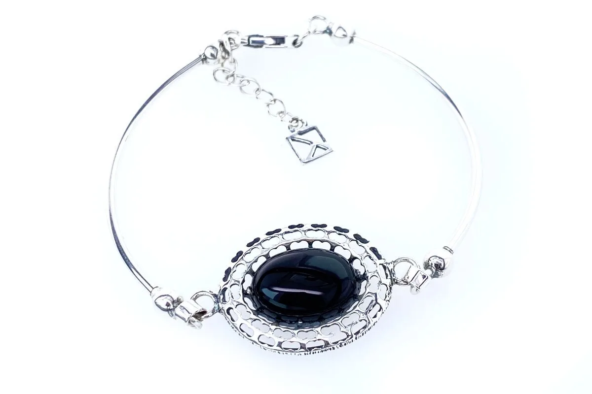 Bracelet with black onyx AP358400670