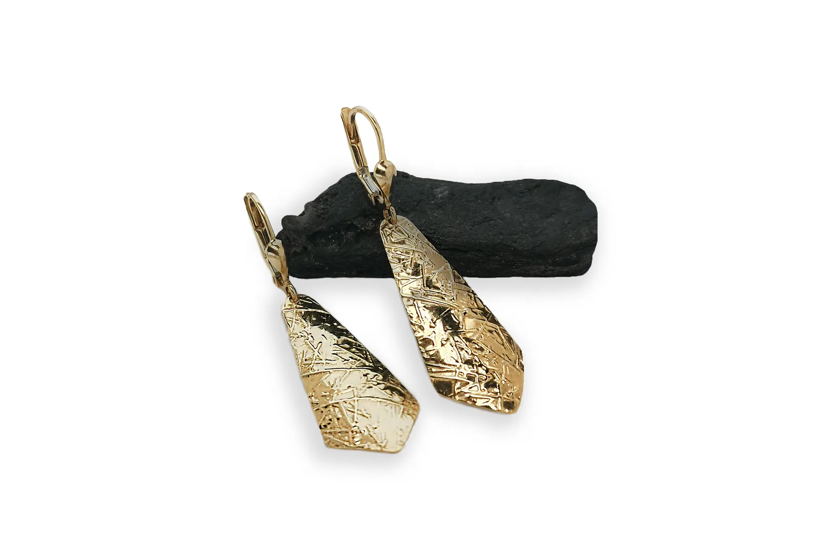 Golden earrings AU19537