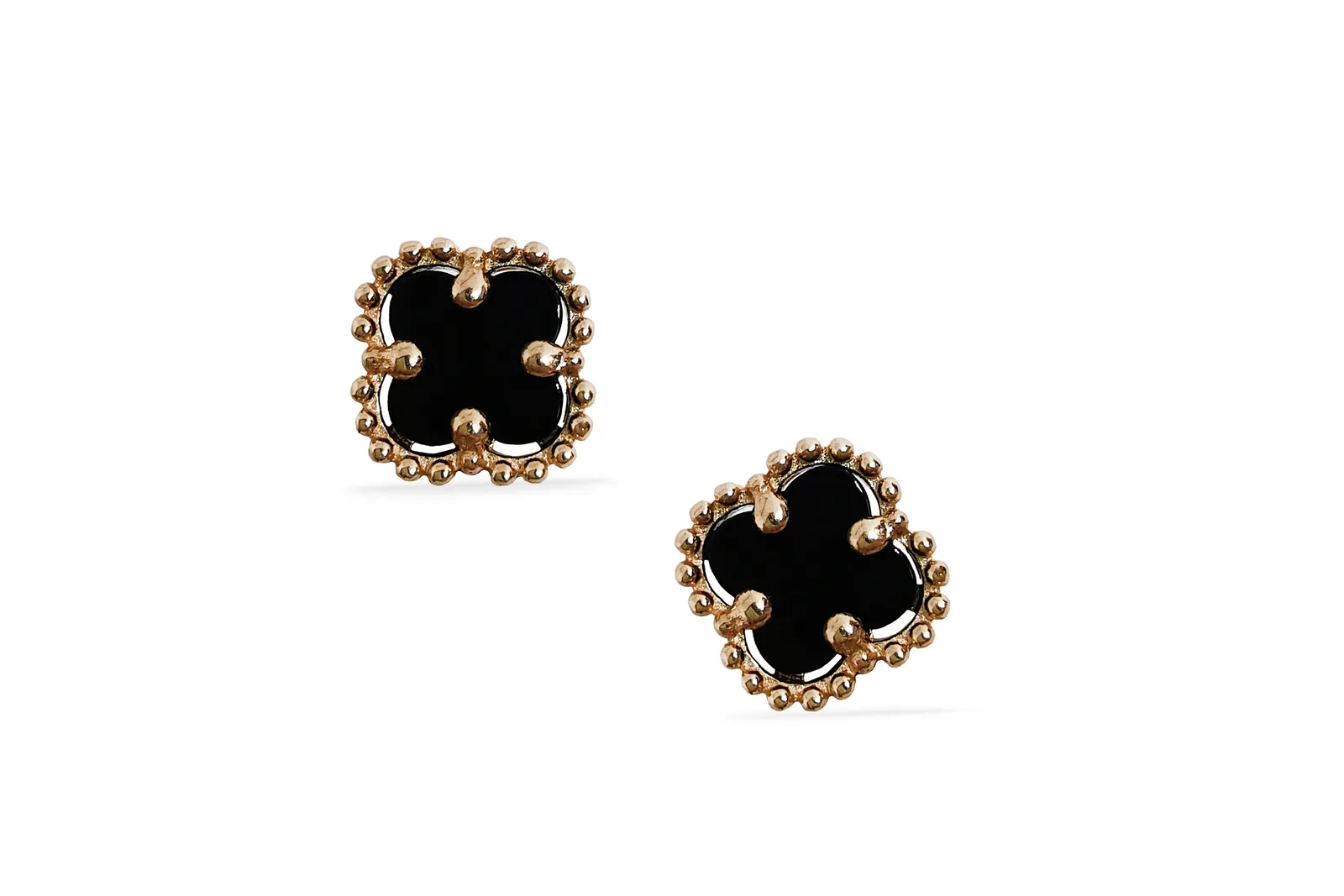 Gold earrings with Onyx