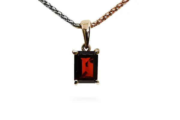Golden pendant with Garnet