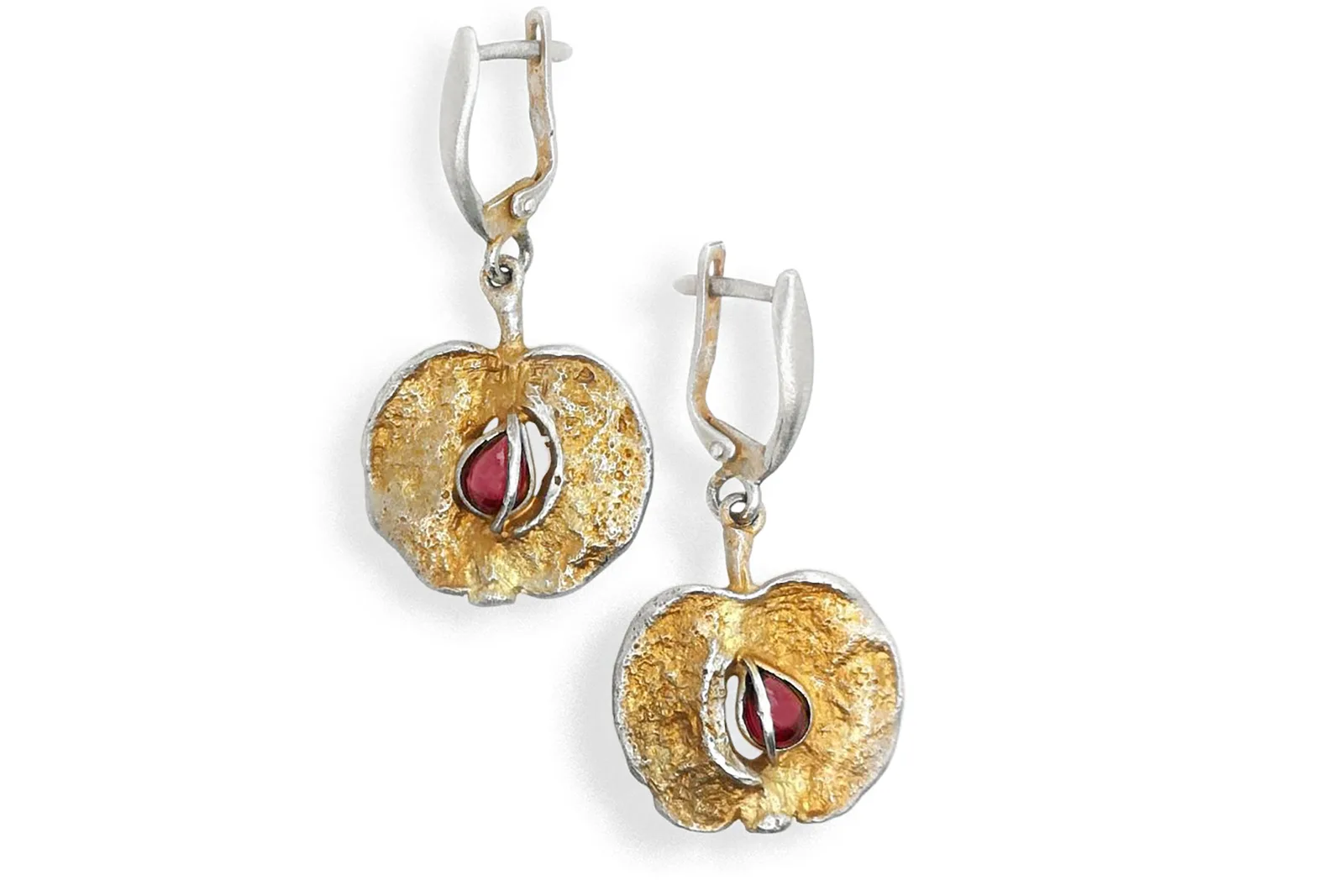 Apple Earrings with Garnet
