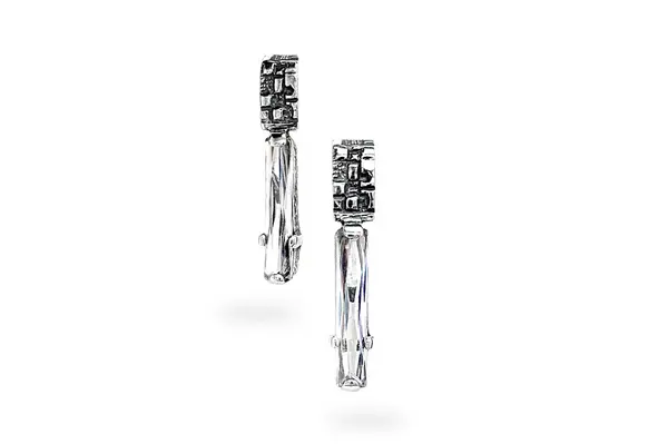 Silver earring with Zircons