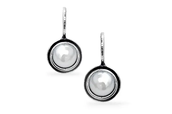 Earrings with cultivated freshwater pearl A2311350640