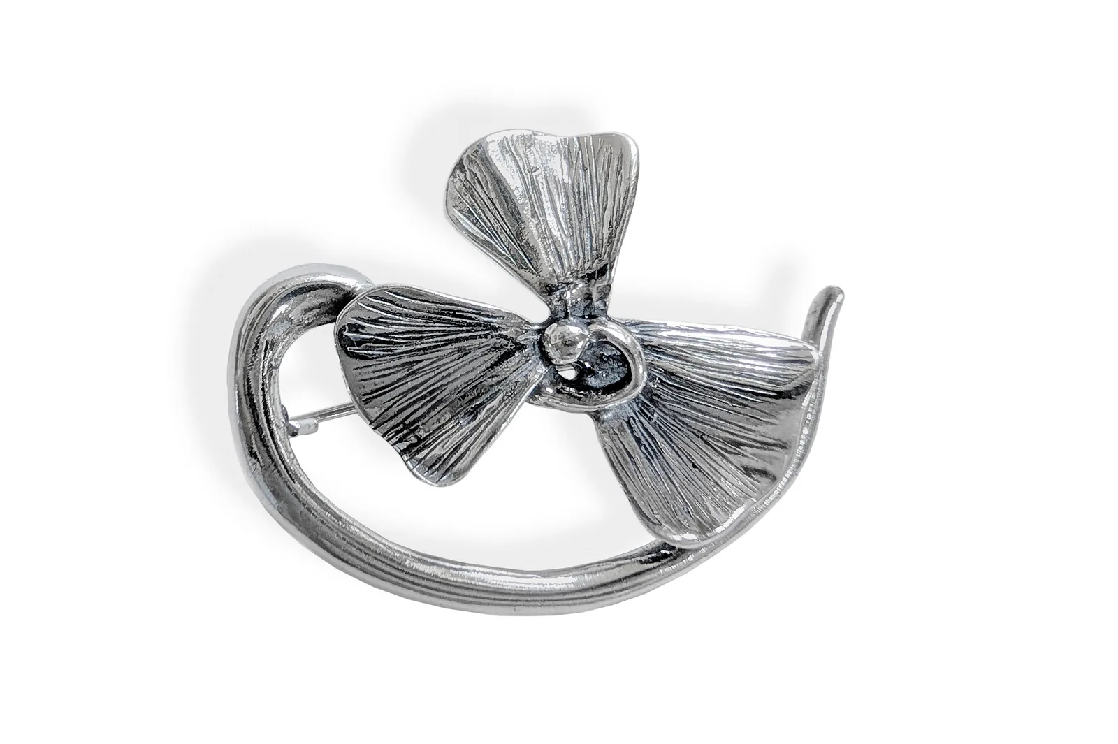 Silver brooch - Leaves