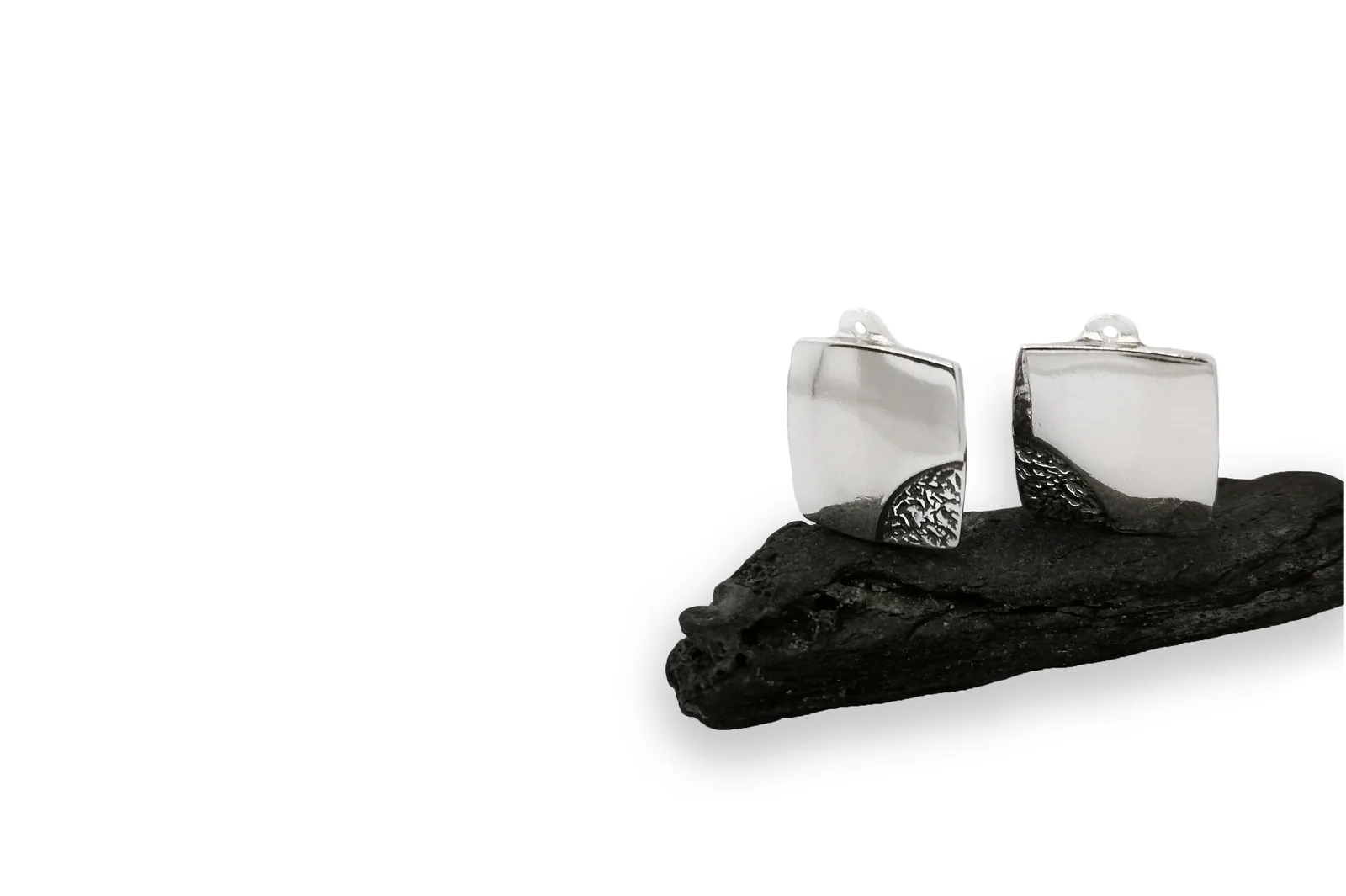 Silver earrings / clip-ons