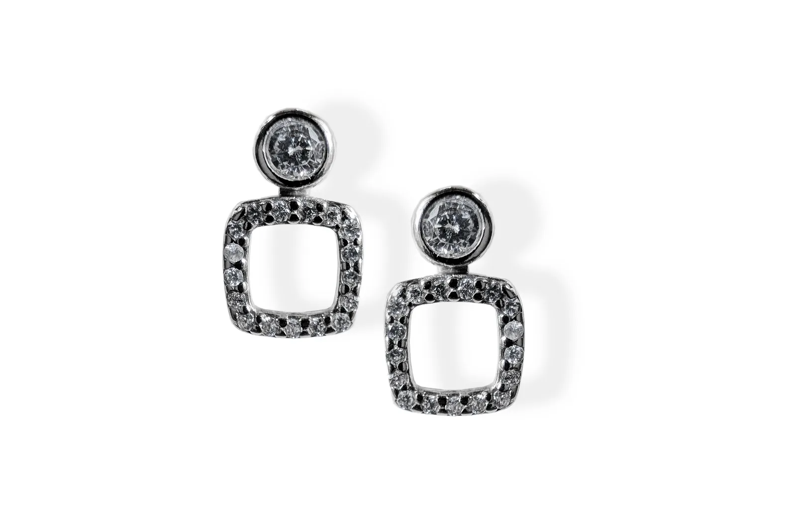 Silver earrings with Zircons
