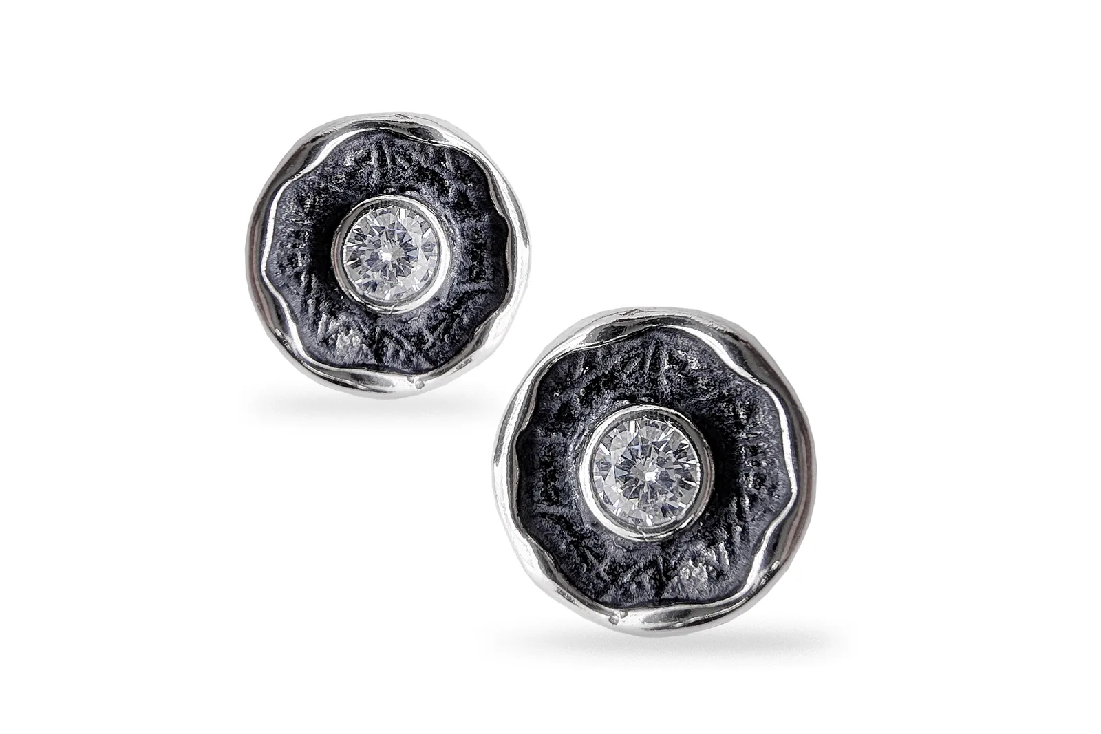 Silver earrings with Zircons