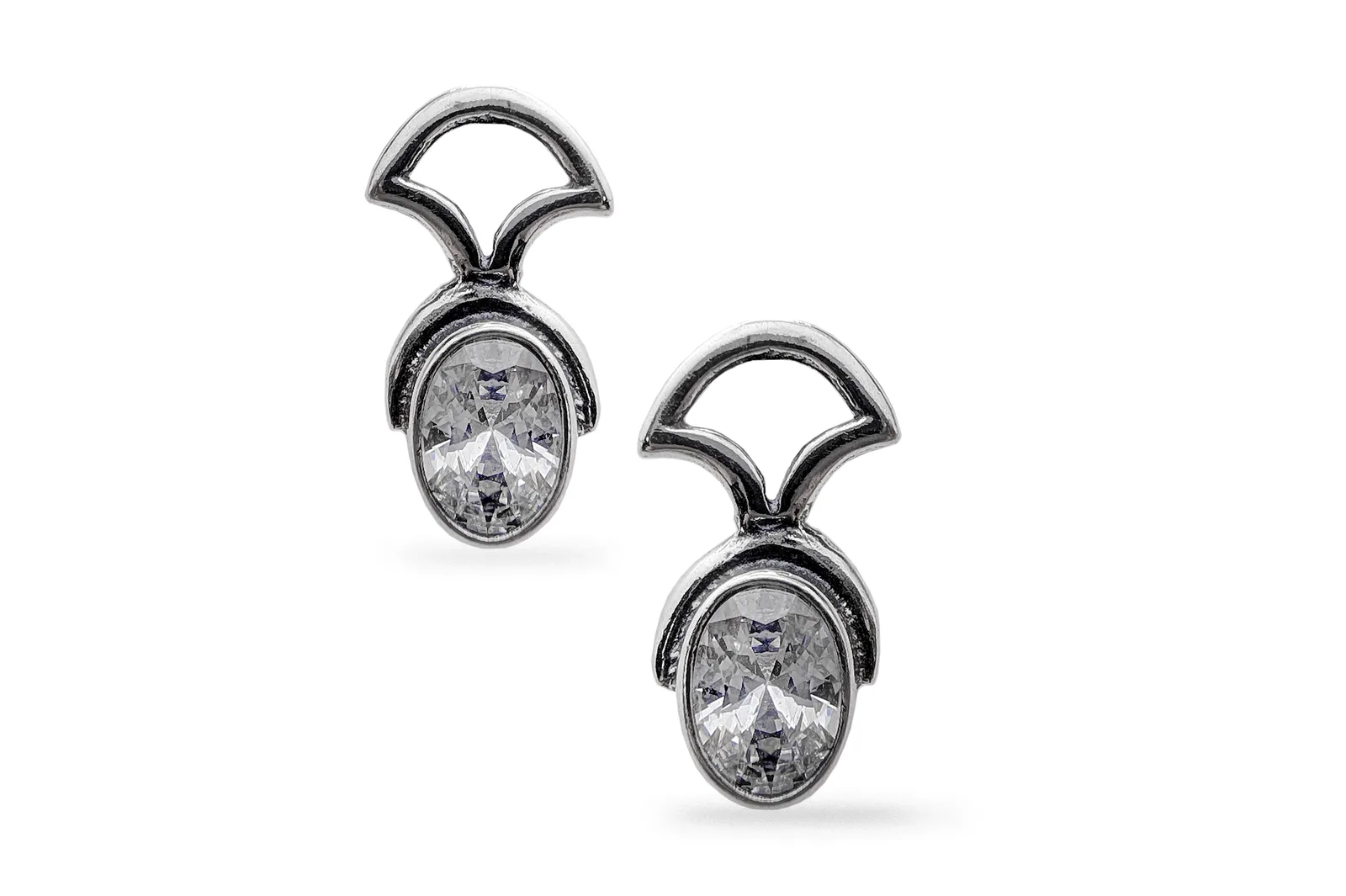 Silver earrings with Zircons