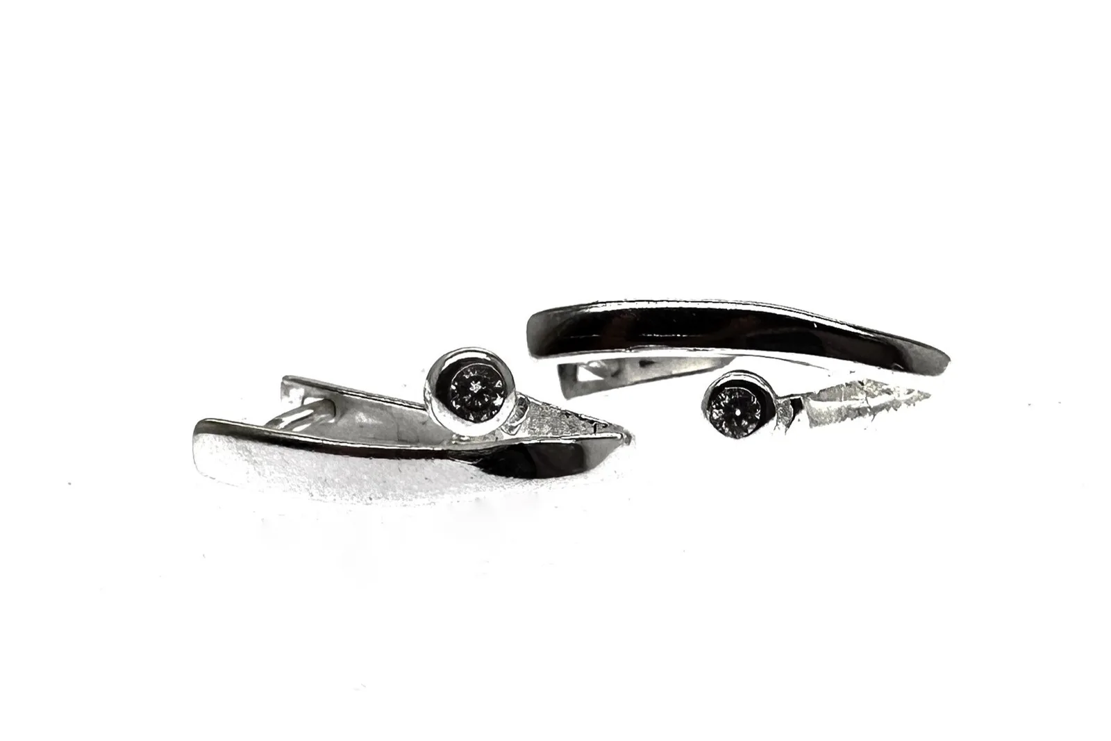 Silver earrings with zircon AU3748500210