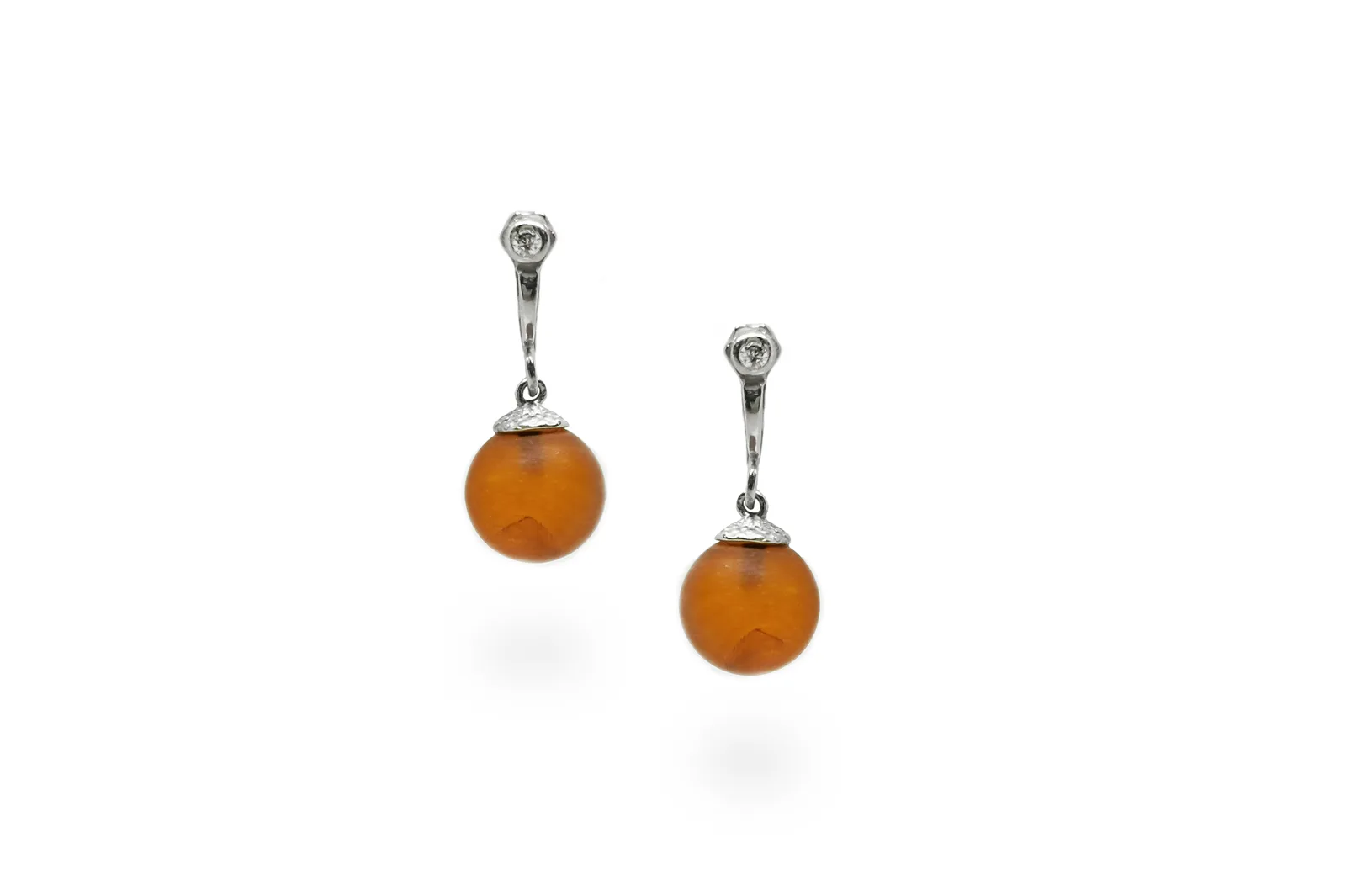 Silver earrings with Amber