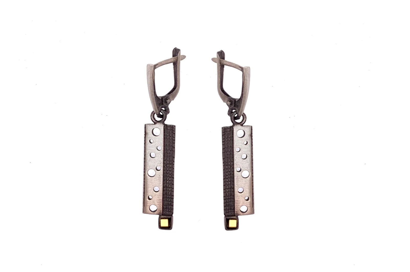 Silver earrings with Hematite A0000400550