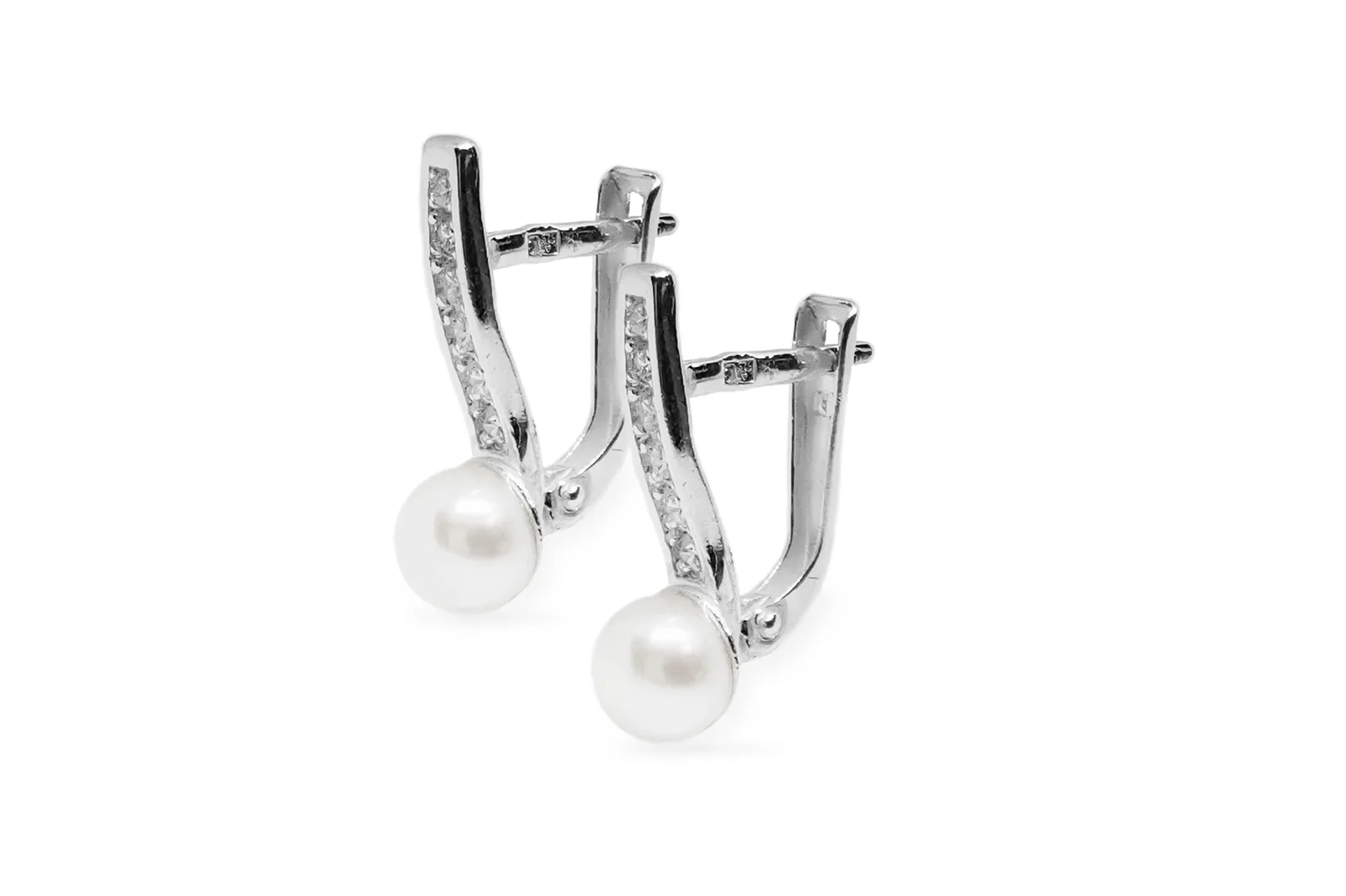 Silver earrings with Pearls