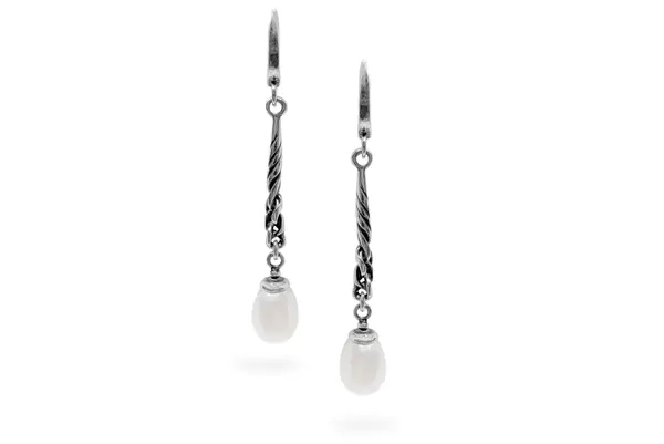 Silver earrings with Pearls