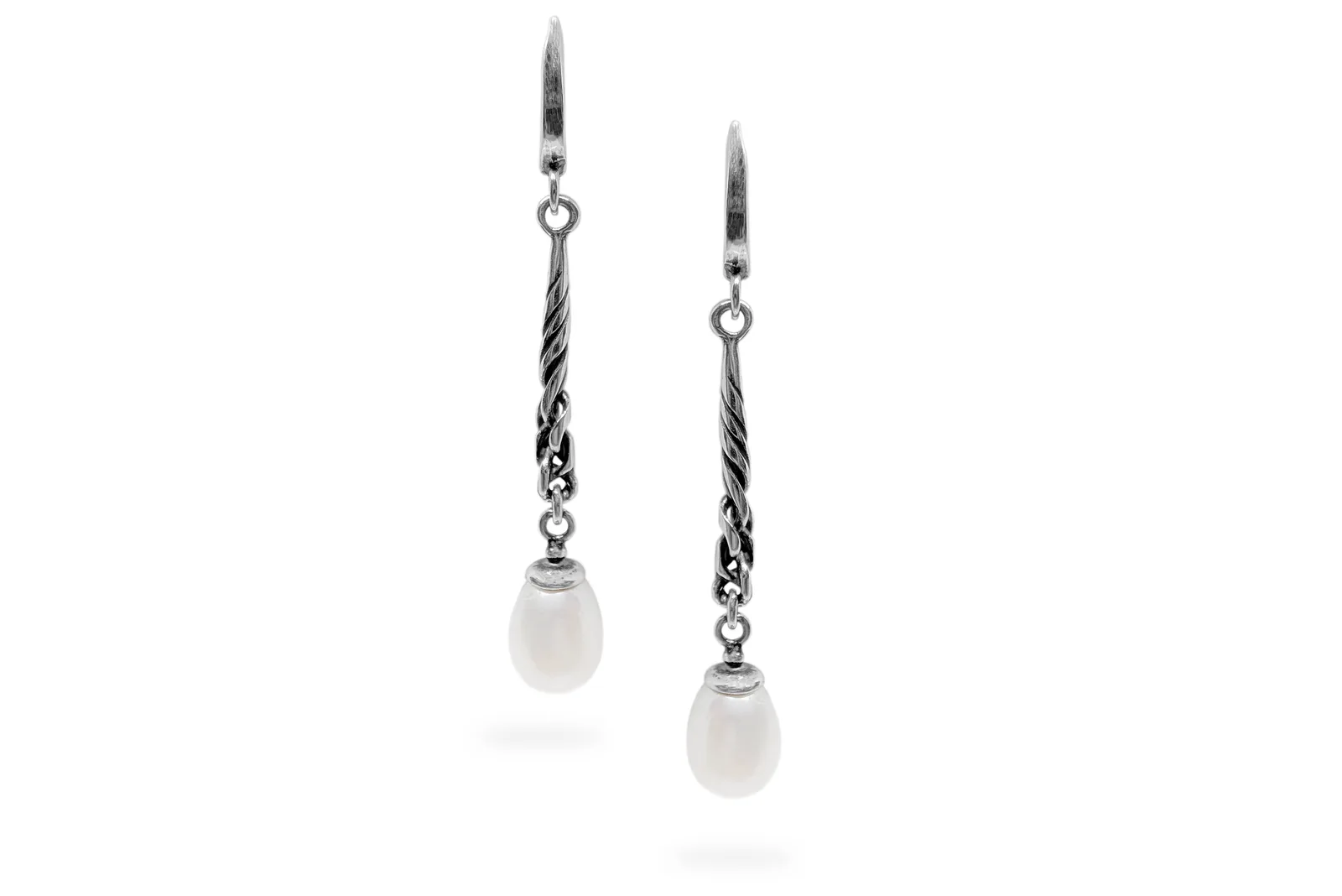 Silver earrings with Pearls