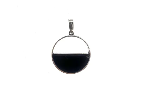 Silver round pendant P0000400540