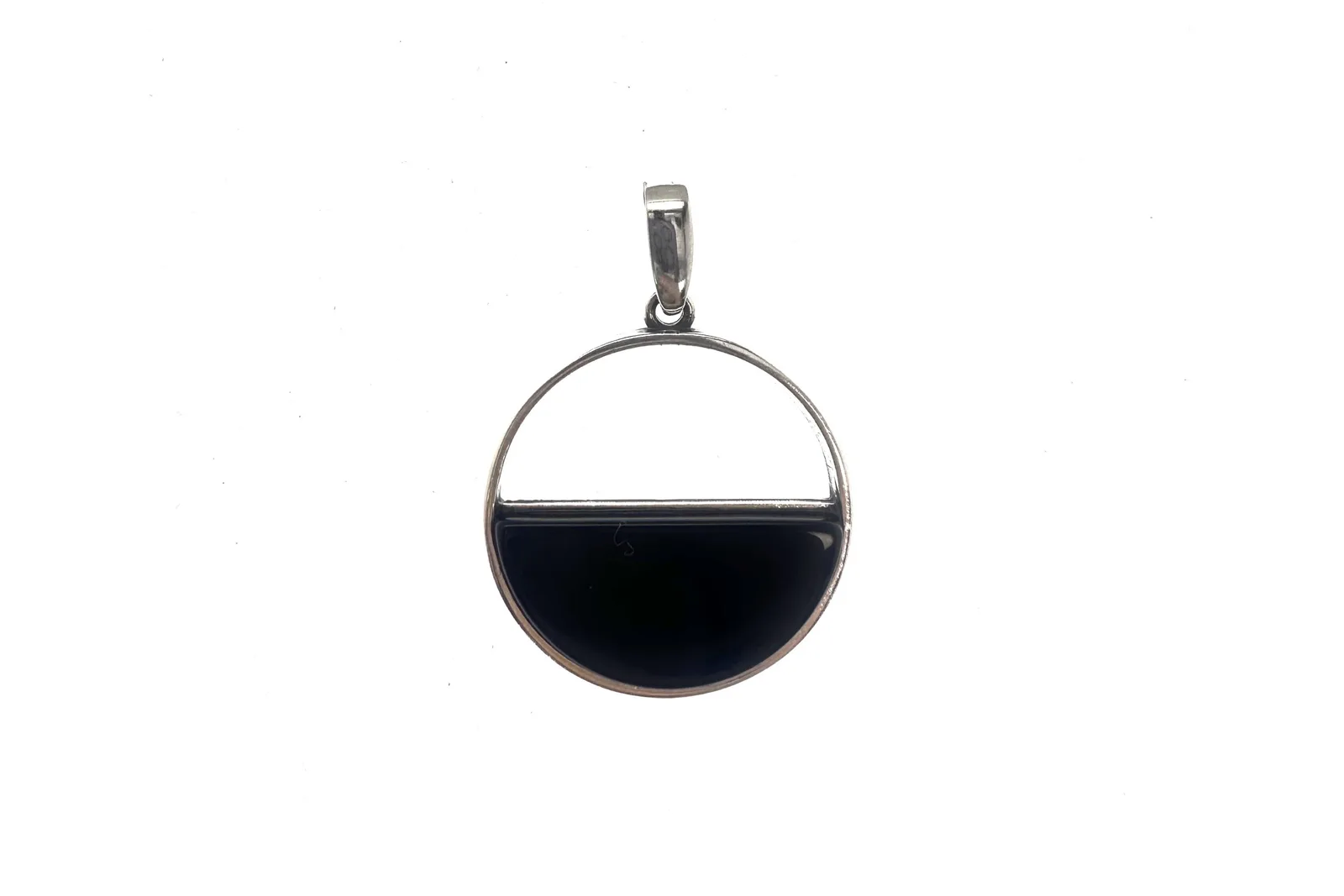Silver round pendant P0000400540