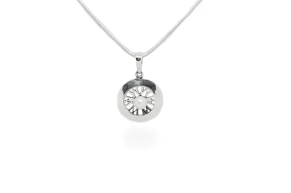 Silver pendant with Pearl