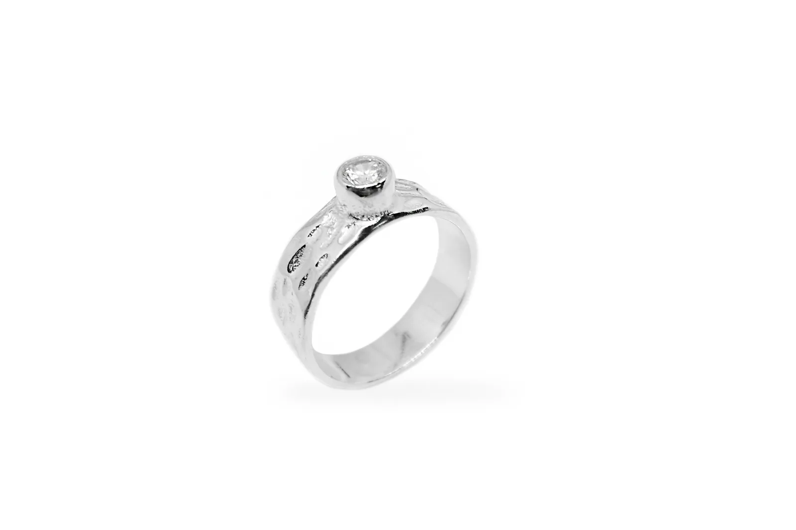 Silver ring with Zircon