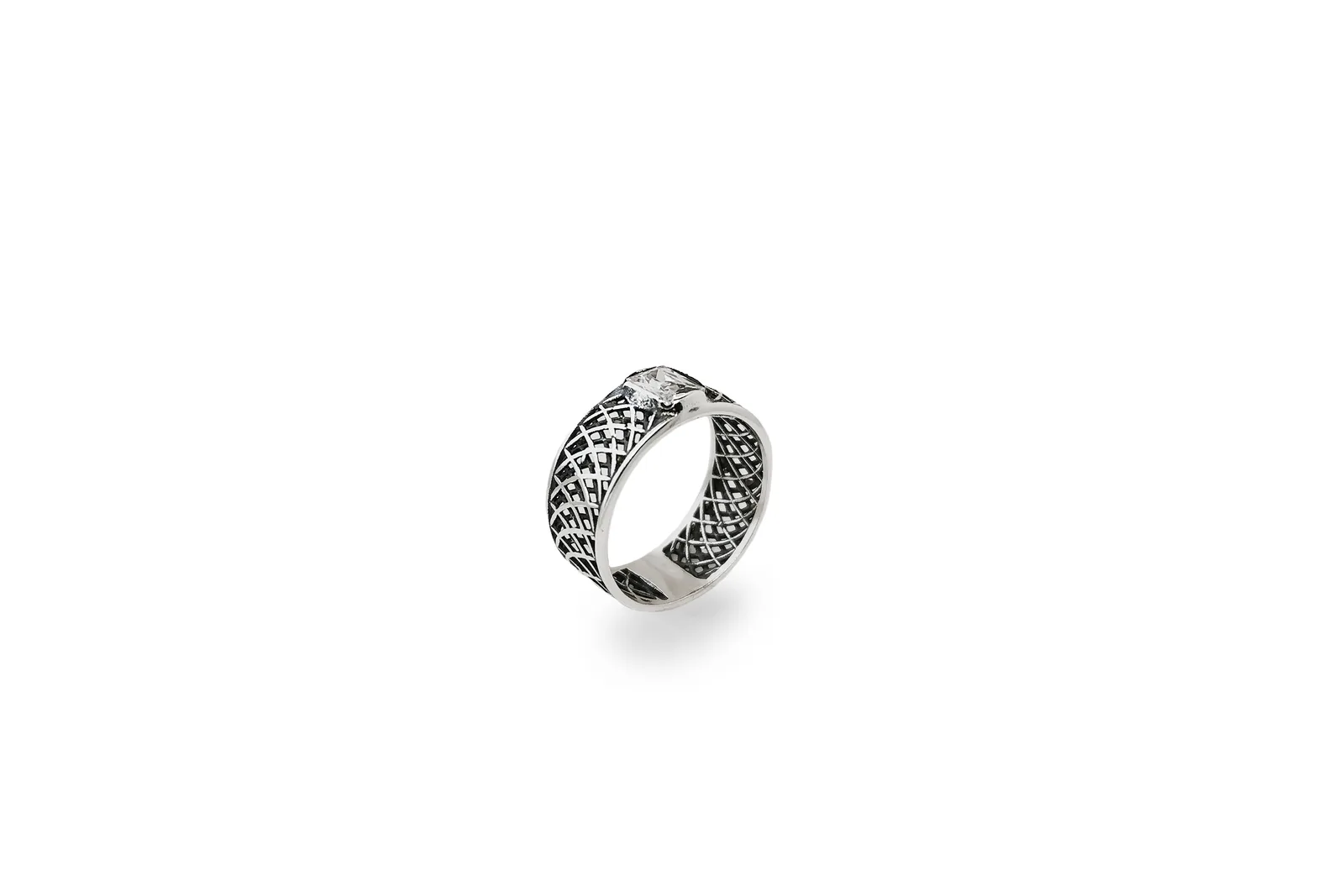 Silver ring with Zircon