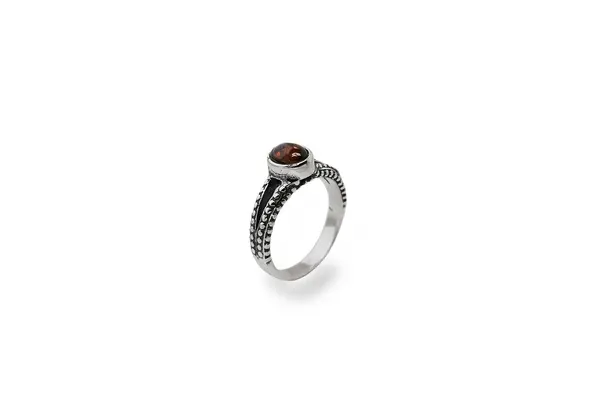 Silver ring with Garnet