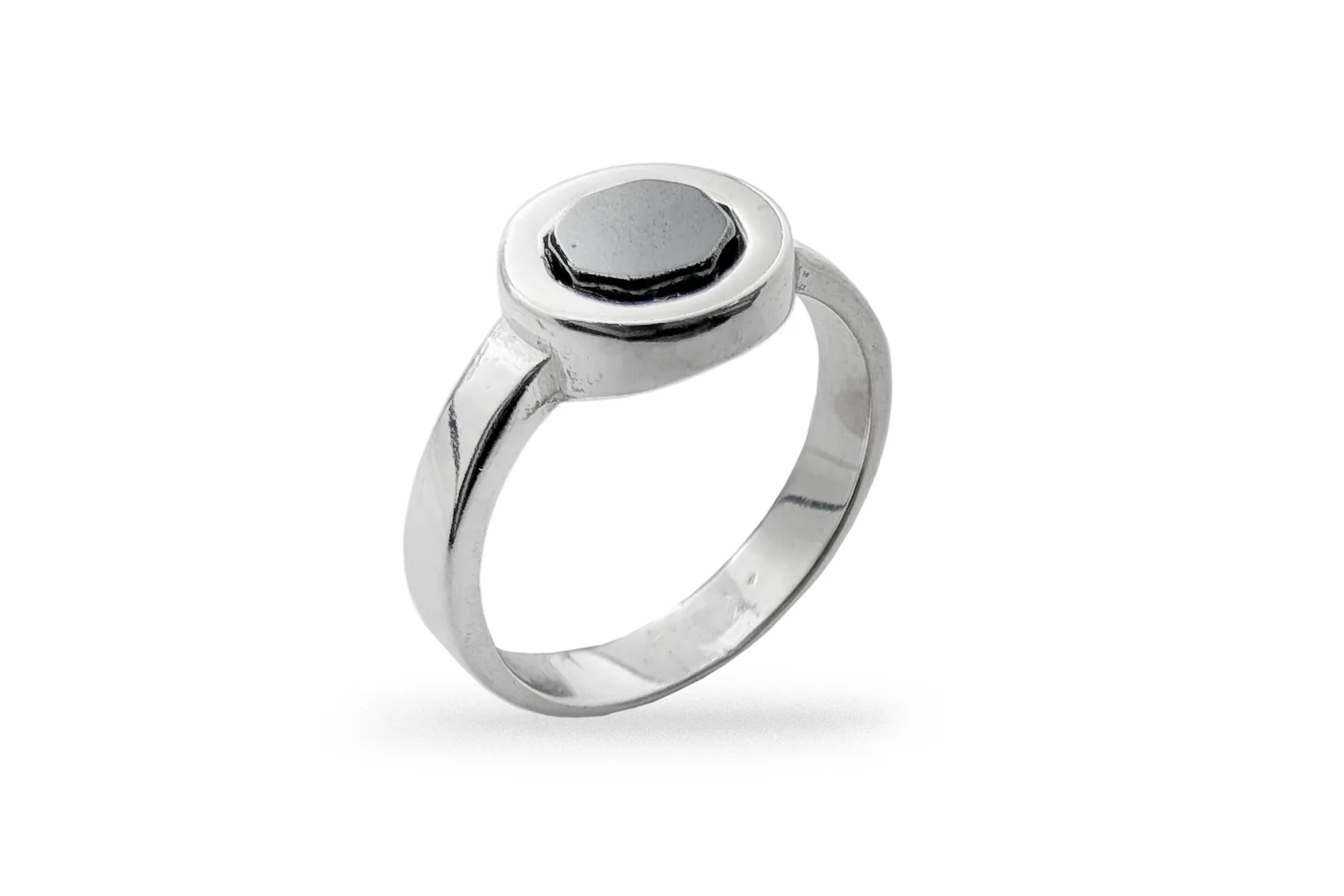 Silver ring with Hematite