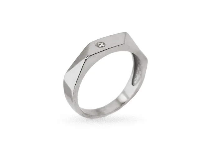 Silver ring with Crystal