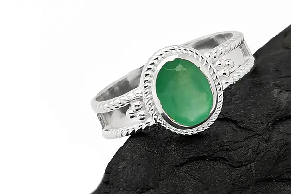 Silver ring with Quartz