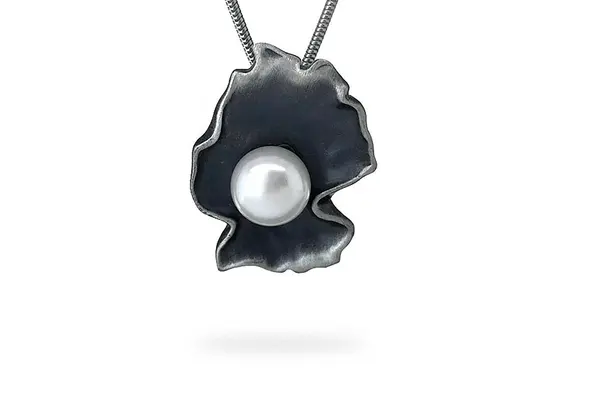 Pearl Pendant P1742350620