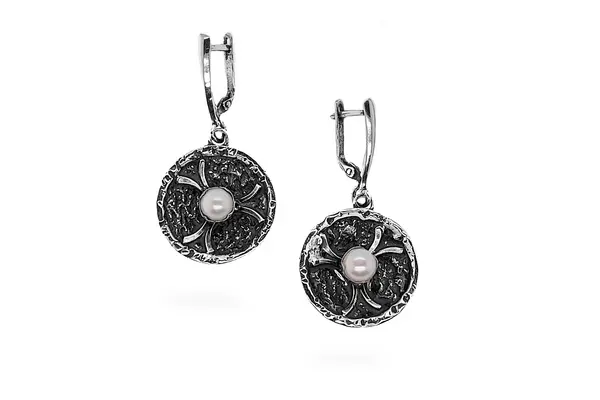 Earrings with Cultured pearl
