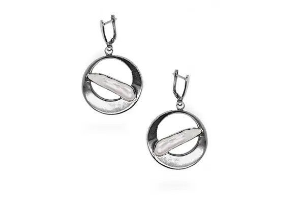 Earrings with Cultured pearl