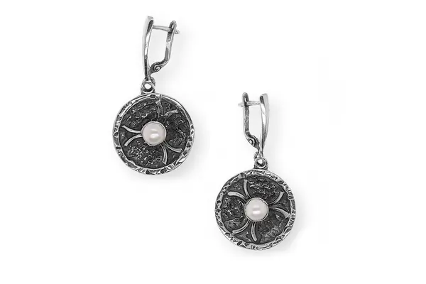 Earrings with Cultured pearl