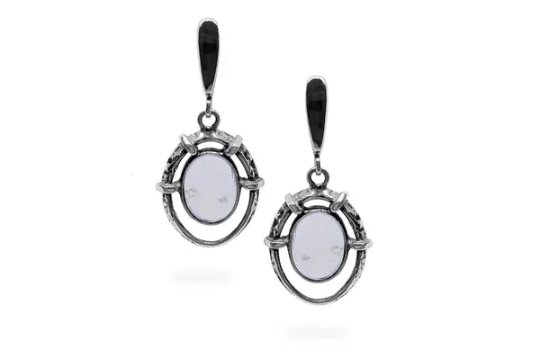 Exclusive earrings with Quartz