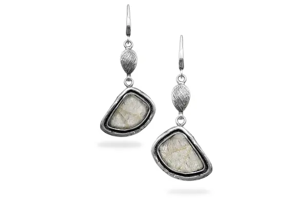 Exclusive earrings with Quartz