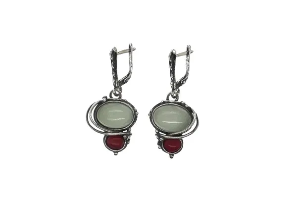 One-of-a-kind earrings with Quartz and Coral