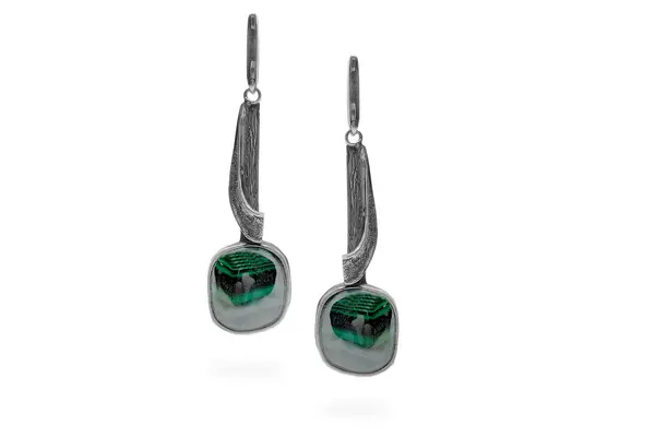 Exclusive earrings with Malachite
