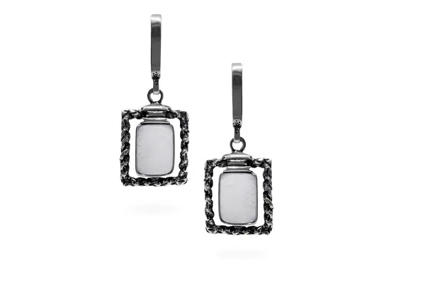 Exclusive earrings with Moonstone