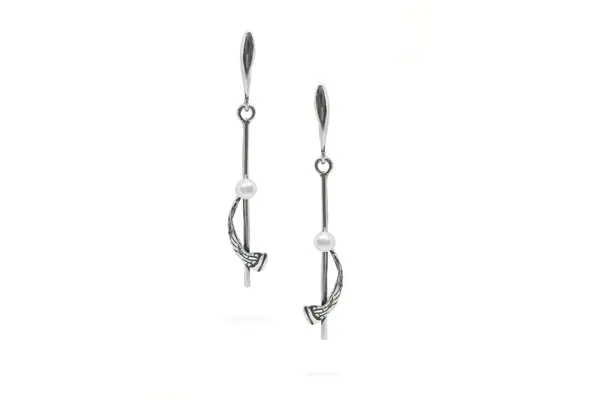 One-of-a-kind earrings with Pearls