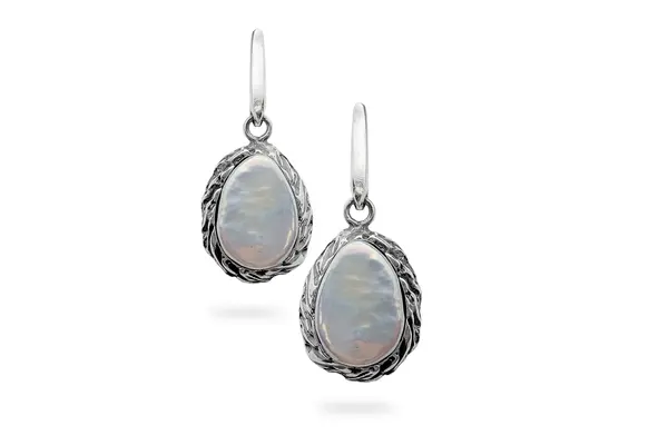 Exclusive earrings with Pearls