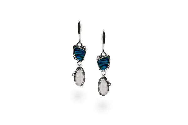 One-of-a-kind earrings with Mother-of-pearl and Quartz