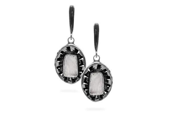 Exclusive earrings with Rose Quartz