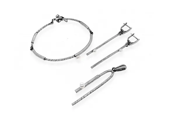 Complect with Cultured Pearl