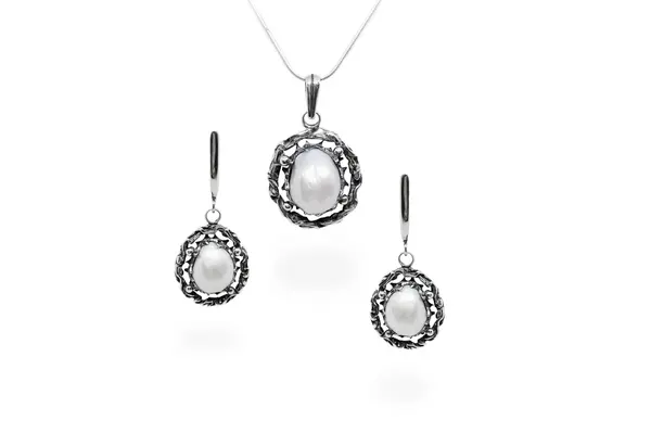 Exclusive set with Pearls