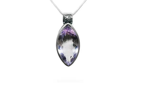 Exclusive pendant with Amethyst