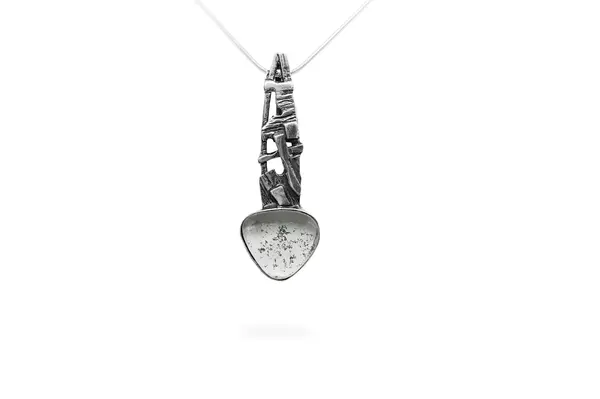 Exclusive pendant with Quartz