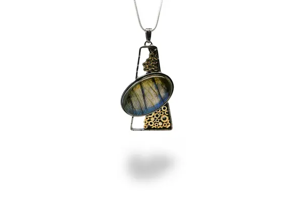 Exclusive pendant with Labradorite