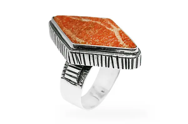 Exclusive ring with Coral
