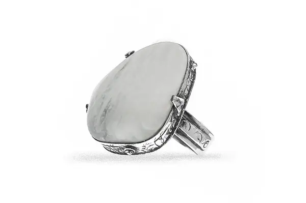 One-of-a-kind ring with Quartz