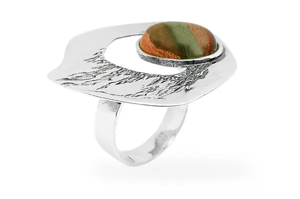 Exclusive ring - Wind